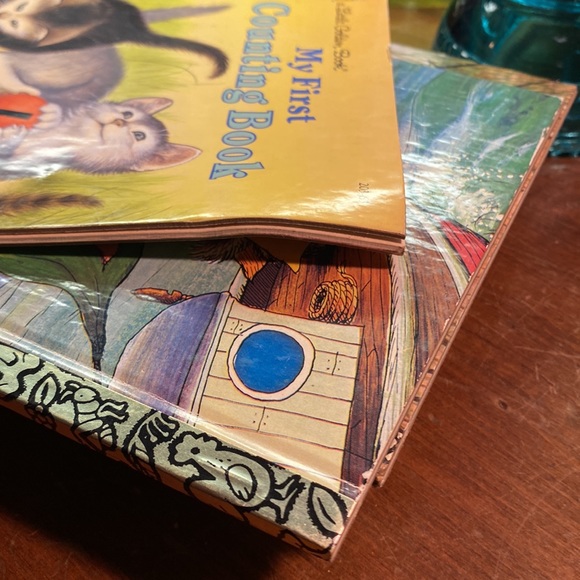 5 kids books Walt Disney’s Detective Mickey Mouse - Picture 12 of 12